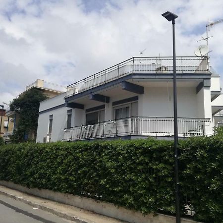 Cento Passi Dal Mare Apartment Gaeta Exterior foto