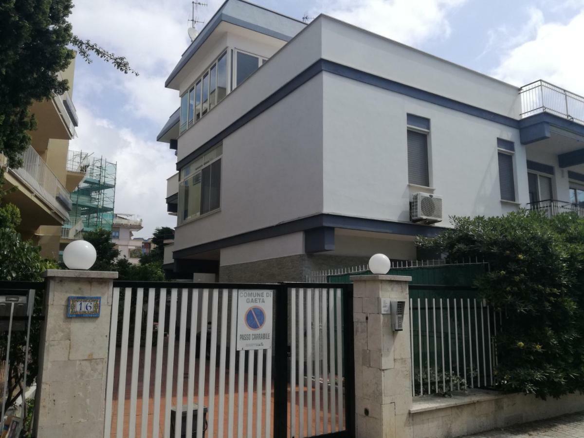 Cento Passi Dal Mare Apartment Gaeta Exterior foto